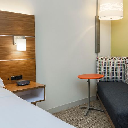 Holiday Inn Express Irondequoit By Ihg Rochester Exterior photo