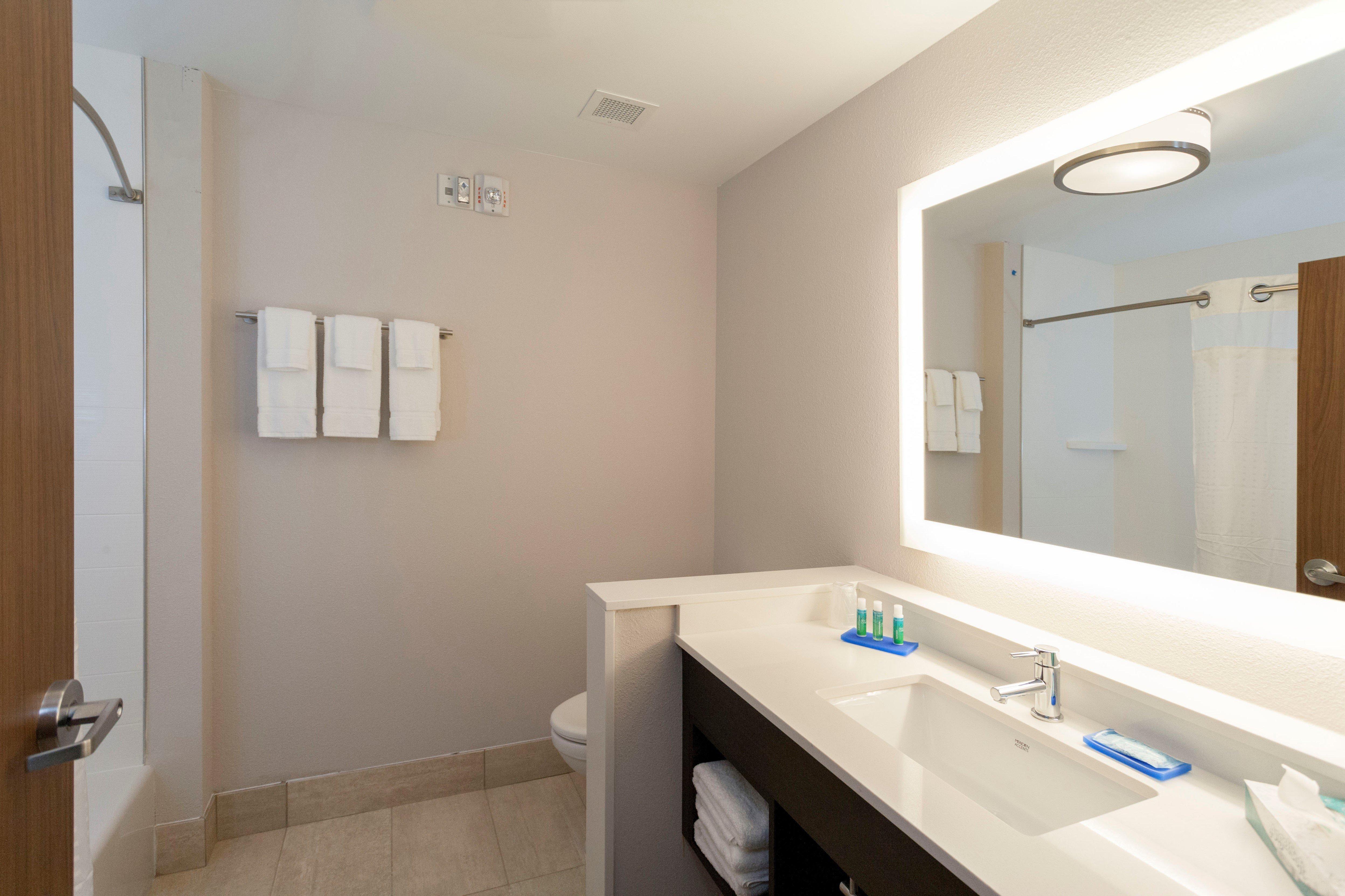 Holiday Inn Express Irondequoit By Ihg Rochester Exterior photo
