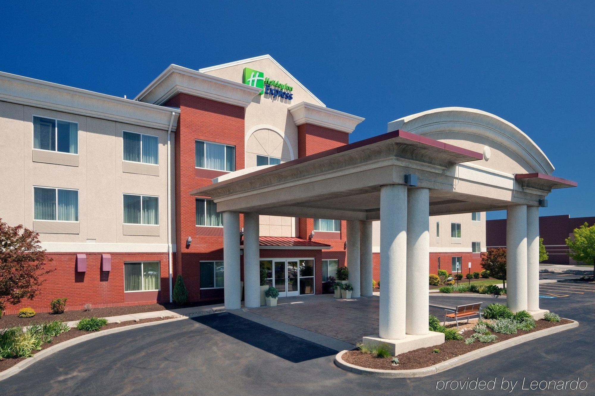 Holiday Inn Express Irondequoit By Ihg Rochester Exterior photo