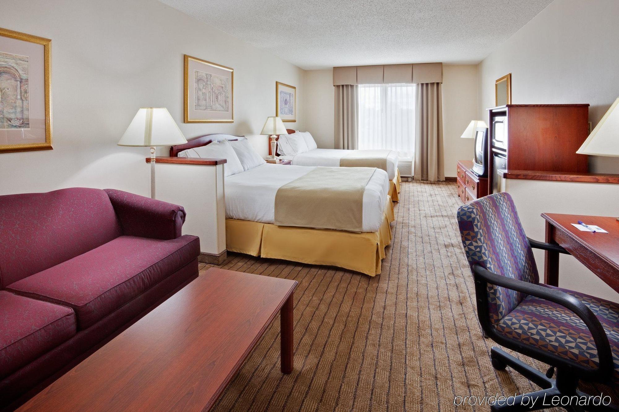 Holiday Inn Express Irondequoit By Ihg Rochester Exterior photo