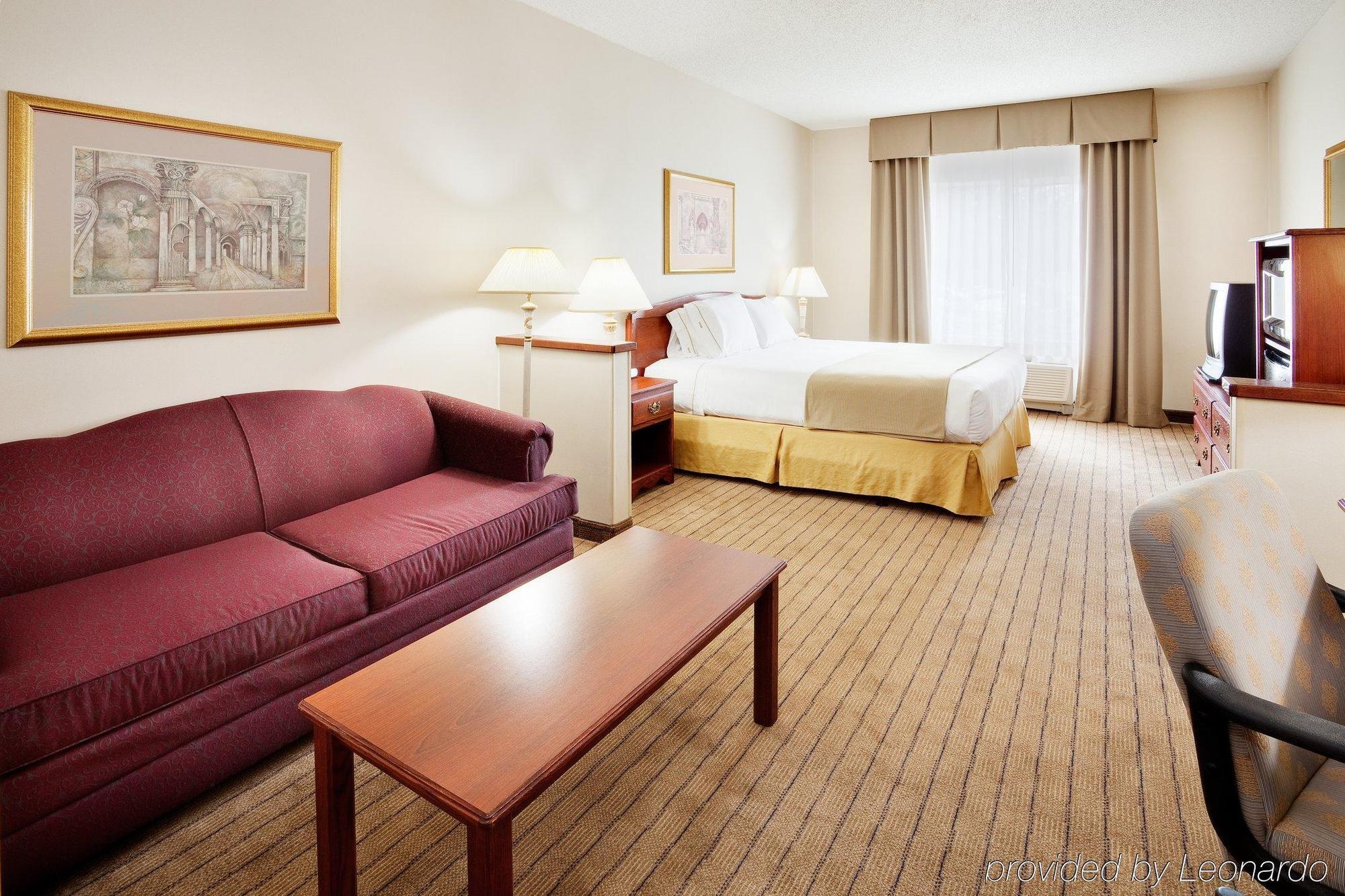 Holiday Inn Express Irondequoit By Ihg Rochester Exterior photo